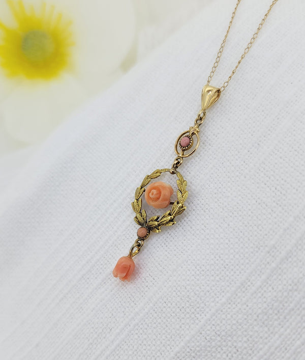 Vintage Romance in Every Detail 🌸
This exquisite vintage lavalier pendant is crafted in 14k yellow gold and features beautifully hand-carved coral roses, rich with old-world charm and artistry. Delicate and feminine, it hangs gracefully from an 18-inch whisper chain, making it perfect for everyday elegance or special occasions.

